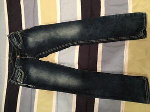 6 pairs of women's Silver Jeans