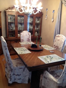Amazing Deal! Table and Chairs and Hutch