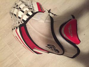 Bauer R Goalie Glove