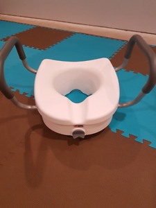 E-Z Lock Raised Toilet Seat with Adjustable Armrests