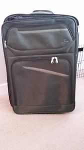 Large Green Skyway Suitcase