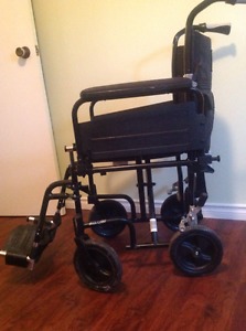 Lightweight transfer wheelchair