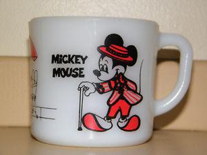 Mickey and Minnie Mouse - Sidewalk Café – Vintage Coffee
