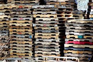 VARIOUS WOODEN PALLETS AVAILABLE