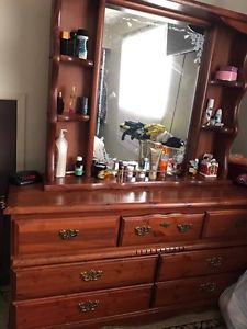 Wanted: 6 PIECE BEDROOM FOR 300$ MOVING SALE