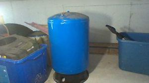 20 gallon wellmate pressure tank only used couple months
