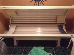 24 bulb Tanning Bed