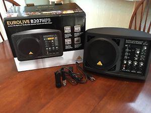Active 150-Watt 6.5" PA/Monitor Speaker System with MP3