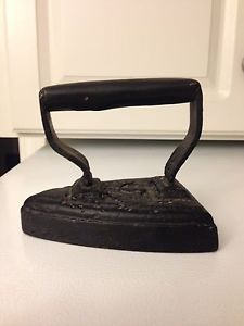 Antique cast iron Sod iron