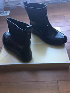 Brand new Michael Kors boots size 6 for sale $60