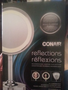 Conair reflections make up mirror with lighting