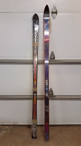 Downhill skis K2 and Rossignol