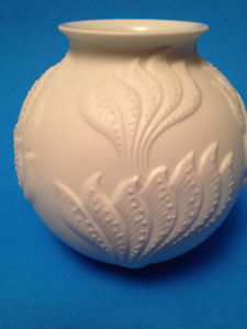 Matt White  Vase by Kaiser / West Germany by M. Frey number