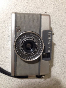 Olympus-Pen EE-2 35mm Film Camera