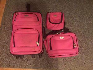 Pink Suitcase Set