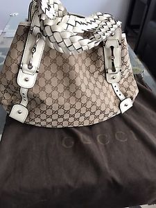 Selling authentic Gucci Tote bag