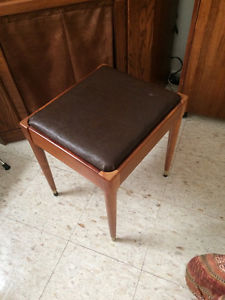 Sewing machine stool