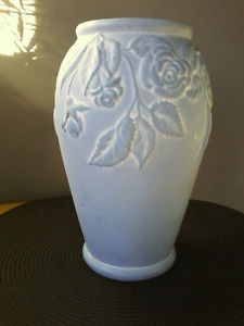 VERY PRETTY VASE FOR SALE
