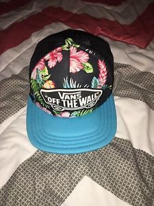 Vans off the wall floral snapback!