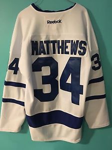 Wanted: Auston Matthews hockey jersey