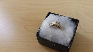 1/4 K gold diamond engagement ring