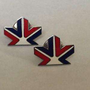 2 Lapel Pins & 2 Medallions -  Commonwealth Games