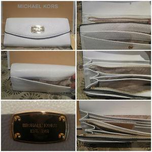 BNWT AUTHENTIC MICHAEL KORS LEATHER WALLETS!!!
