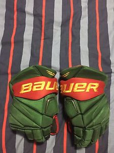 Bauer Apx2 Custom Gloves