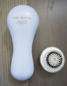 Clarisonic Mia 2 cleansing device