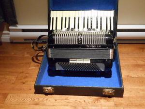 Hohner Piano accordion