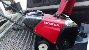 Honda hs621 snow blower $200
