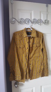 Ladies hurley plaid shirt size small never worn