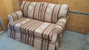 Loveseat / Pull out Sofa.