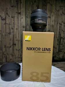 Nikon 85mm f/1.8G Lens (Excellent Condition)