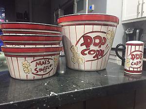 Popcorn bowl set