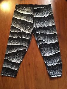 Puma Capris Size Large!