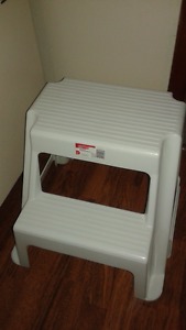 Rubber Maid Step Stool