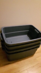 Rubbermaid bins for sale including lids