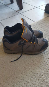 Selling Men shoes size 11 from