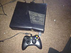 Xbox 360 Console with controller and 32gb USB memory unit