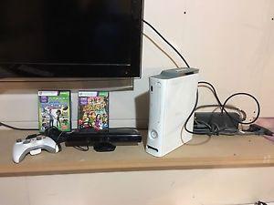 Xbox 360 w/Kinect 20gb 1 controller and 2 games