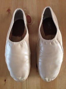 Bloch Women's / Girl's Elasta Jazz Shoe tan Size 5
