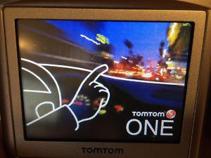 TomTom One GPS with window mount, 1GB memory