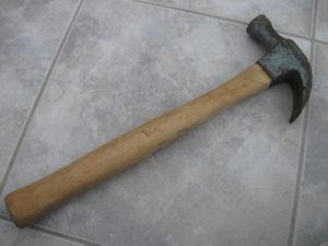 DAD'S OLD VINTAGE TRUE-TEMPERED CLAW-HAMMER