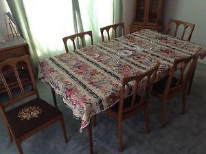 Dining room table with 8 chairs