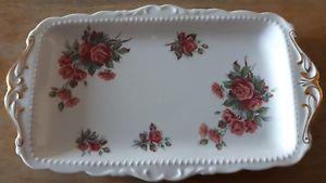 ROYAL ALBERT SANDWICH PLATE IN EXCELLENT CONDITION