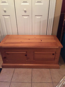 Solid Wood Coffee Table/Hope Chest