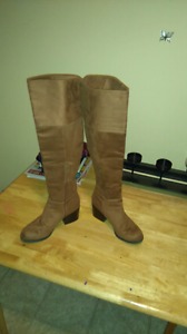 Womens size 8 leather boots $40