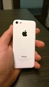 Apple iPhone 5c White, Like New, with Bell/Virgin