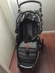 BOB In Motion Stroller - Sun Shield and Snack Tray included